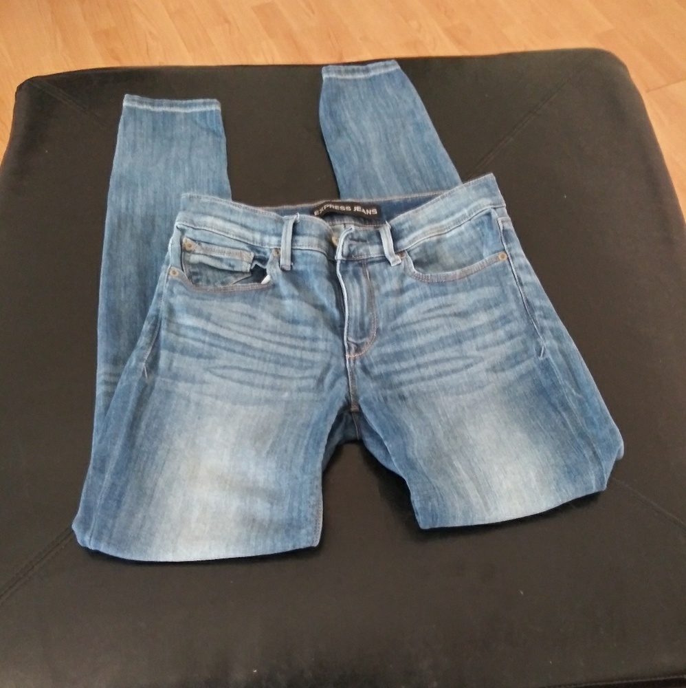 Women's clothing